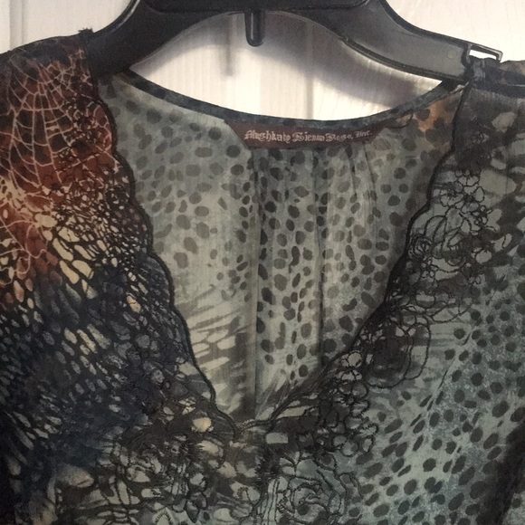 Blouse - Picture 2 of 3